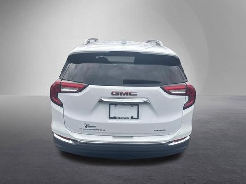 Summit White 2024 GMC Terrain SLT
