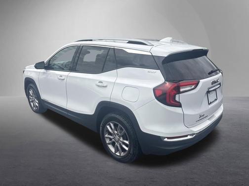 Summit White 2024 GMC Terrain SLT