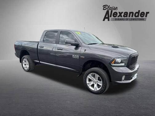 Granite Crystal Metallic Clearcoat 2017 RAM 1500 Sport