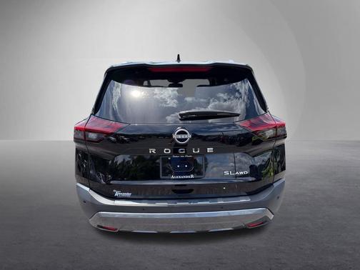 Super Black 2023 Nissan Rogue SL