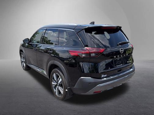 Super Black 2023 Nissan Rogue SL