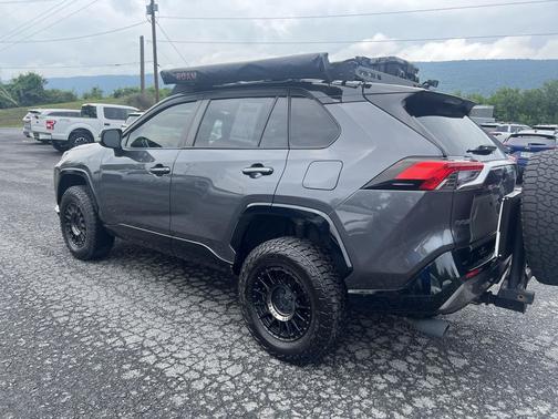 Magnetic Gray Metallic 2019 Toyota RAV4 Hybrid SE