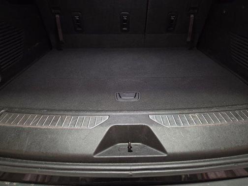 2025 Chevrolet Suburban 4WD Z71