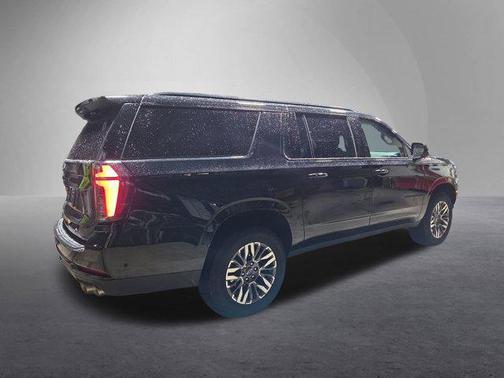 2025 Chevrolet Suburban 4WD Z71