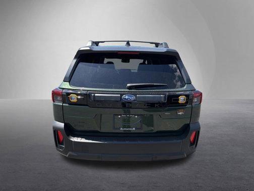 Deep Emerald Green Pearl 2026 Subaru Outback Wilderness