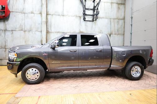 2024 RAM 3500 Laramie Mega Cab 4x4 6'4' Box
