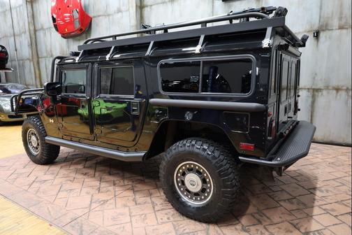 2006 Hummer H1 Alpha Enclosed