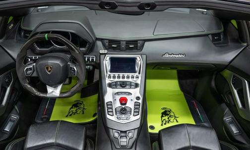 2014 Lamborghini Aventador LP 700-4