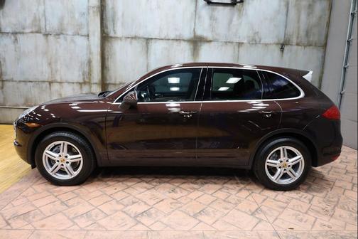 2014 Porsche Cayenne Platinum Edition