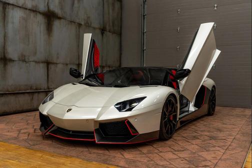 2015 Lamborghini Aventador LP700-4