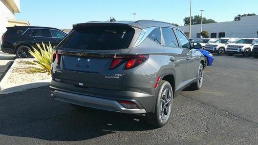 2026 Hyundai TUCSON Hybrid SEL