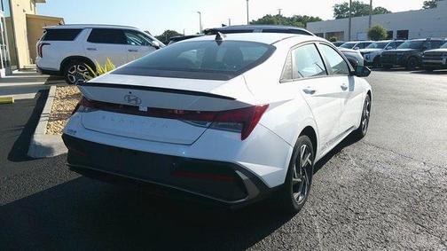 2025 Hyundai ELANTRA Sport