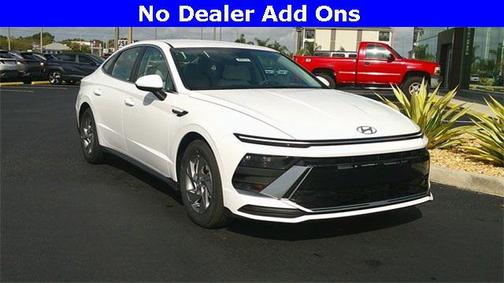 2025 Hyundai SONATA SE