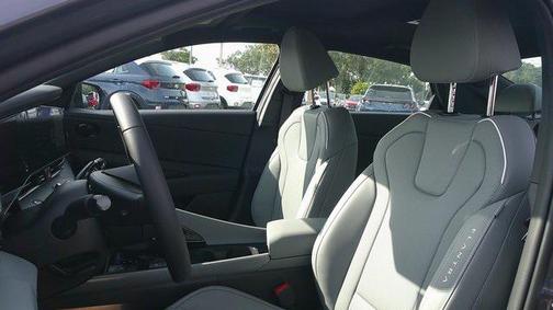 2025 Hyundai ELANTRA HEV Limited