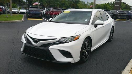 2020 Toyota Camry SE