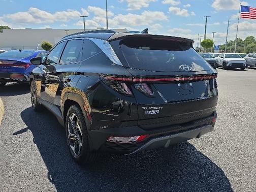 Black 2022 Hyundai TUCSON Limited