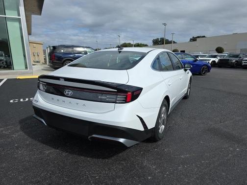 2026 Hyundai SONATA SE