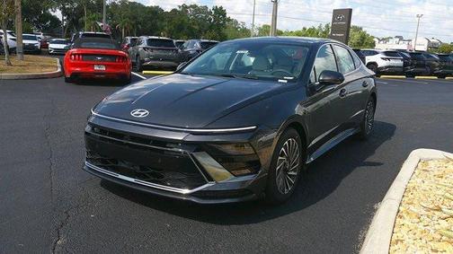 2025 Hyundai SONATA Hybrid Limited