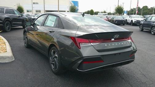 2025 Hyundai ELANTRA Sport