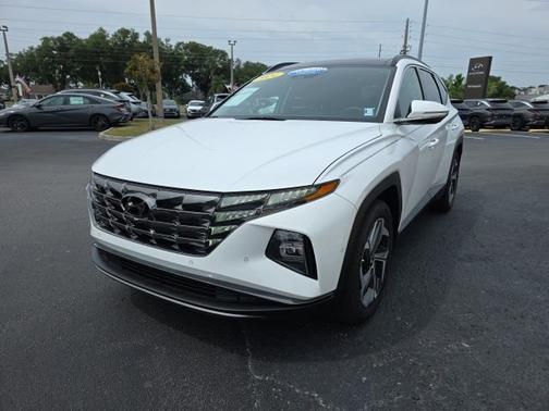White 2024 Hyundai TUCSON Limited
