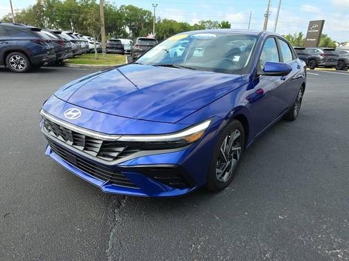 2024 Hyundai ELANTRA SEL