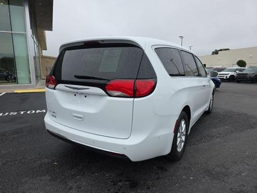 2020 Chrysler Pacifica Touring