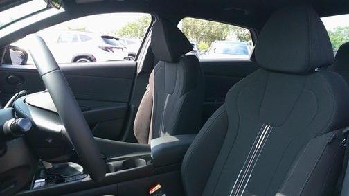2025 Hyundai ELANTRA Sport