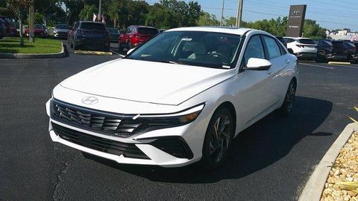 2025 Hyundai ELANTRA Limited
