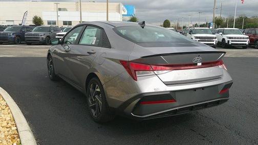 2025 Hyundai ELANTRA Sport
