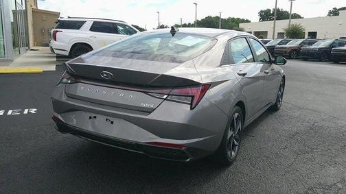 2021 Hyundai ELANTRA Limited
