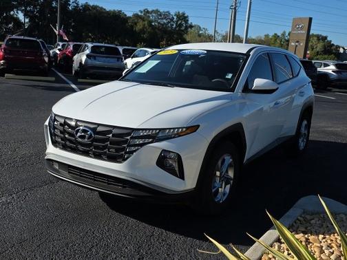 2023 Hyundai TUCSON SE