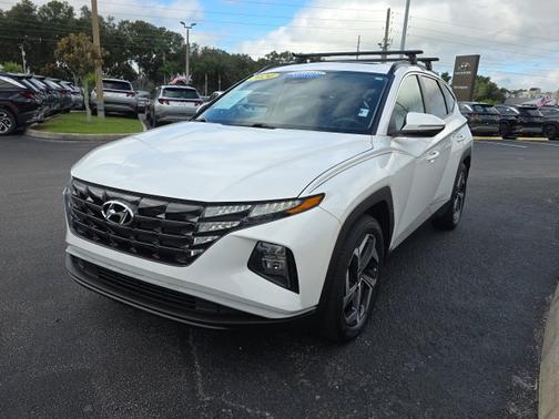 White 2024 Hyundai TUCSON SEL
