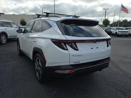 White 2024 Hyundai TUCSON SEL