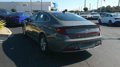 2023 Hyundai SONATA SE