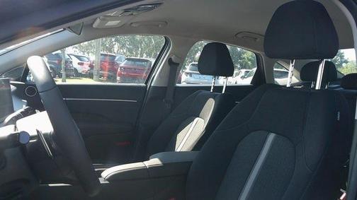 2025 Hyundai SONATA Hybrid SE