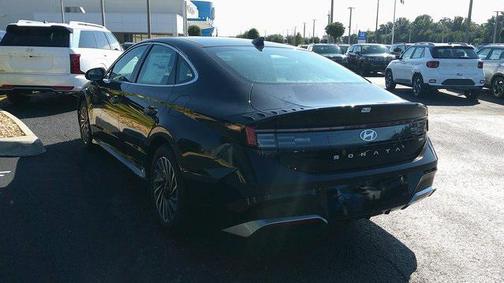 2025 Hyundai SONATA Hybrid SE