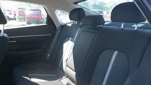 2025 Hyundai SONATA Hybrid SE