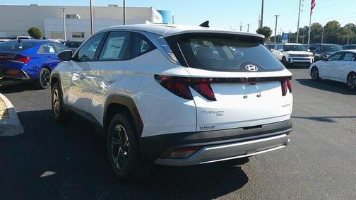 2026 Hyundai TUCSON Hybrid Blue SE