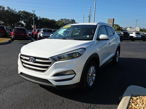 2016 Hyundai TUCSON SE