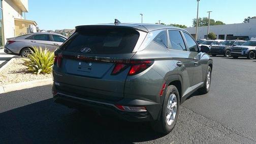 2022 Hyundai TUCSON SE