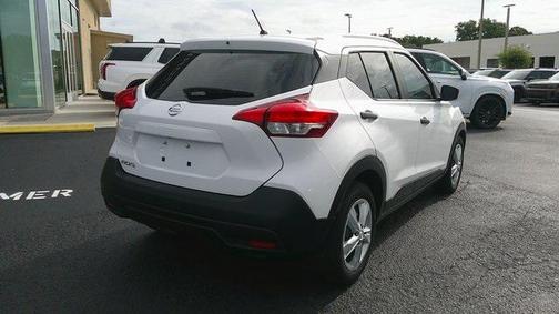 2019 Nissan Kicks S