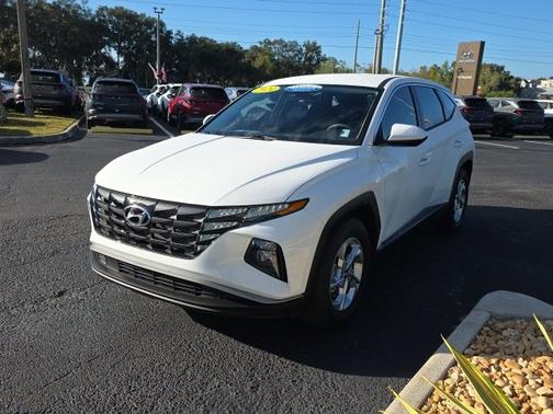 2024 Hyundai TUCSON SE