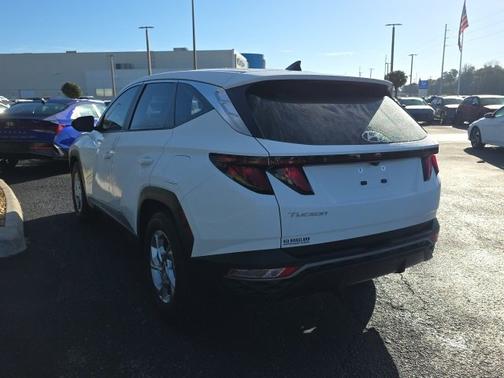 2024 Hyundai TUCSON SE