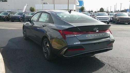 2025 Hyundai ELANTRA Sport