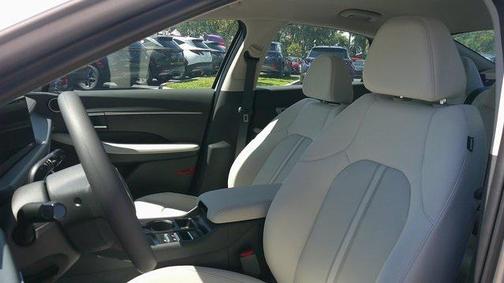 2025 Hyundai SONATA SE