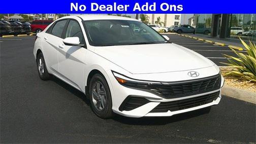 2025 Hyundai ELANTRA SE