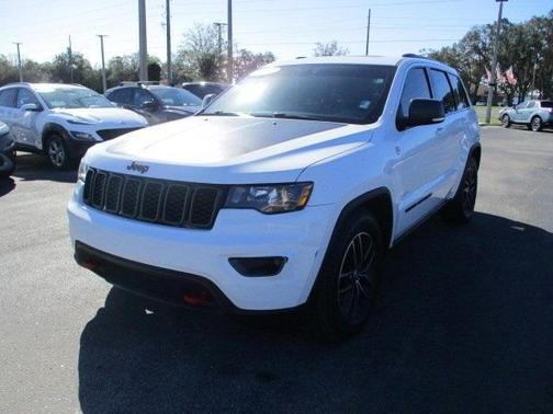 Photo 2 of 24 of 2017 Jeep Grand Cherokee Trailhawk