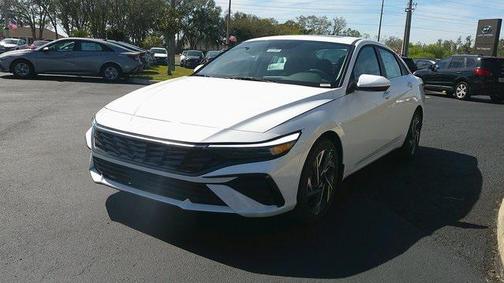 2025 Hyundai ELANTRA SEL