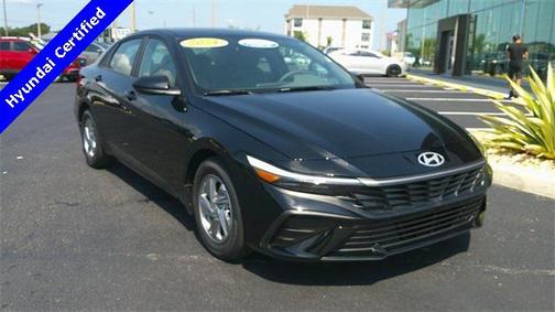 2024 Hyundai ELANTRA SE