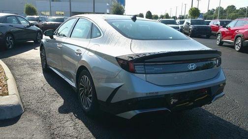 2025 Hyundai SONATA Hybrid Limited